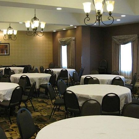 Red Roof Inn & Suites Longview Restaurant photo