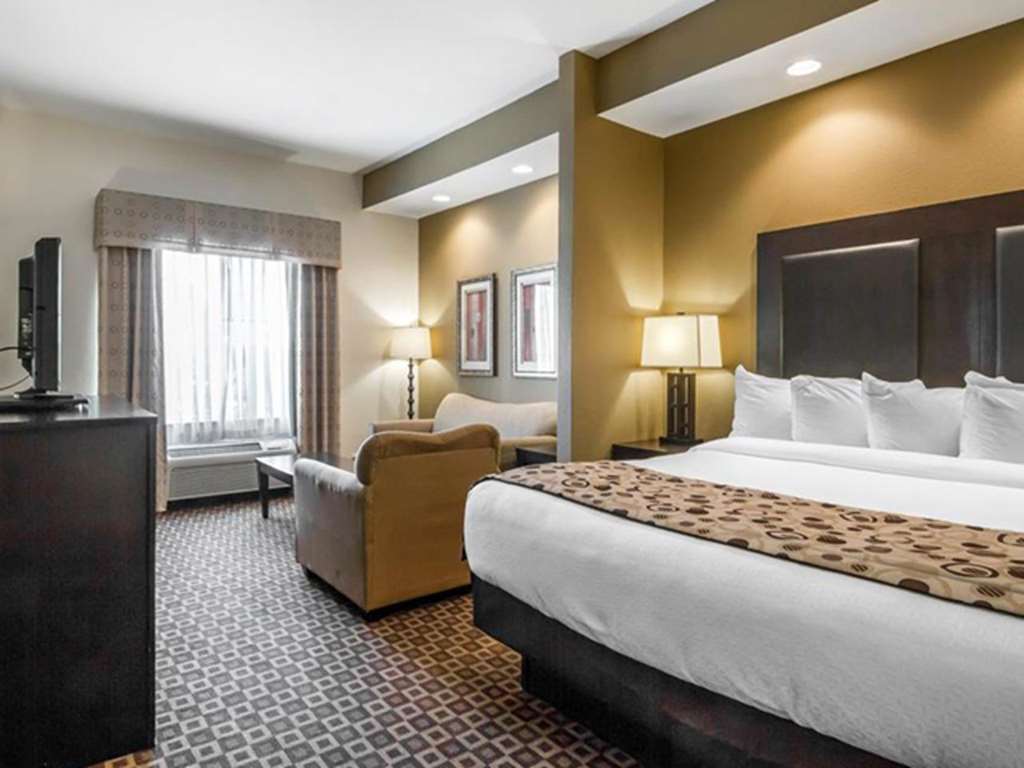 Red Roof Inn & Suites Longview Room photo