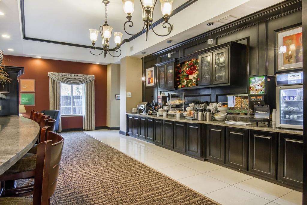 Red Roof Inn & Suites Longview Restaurant photo